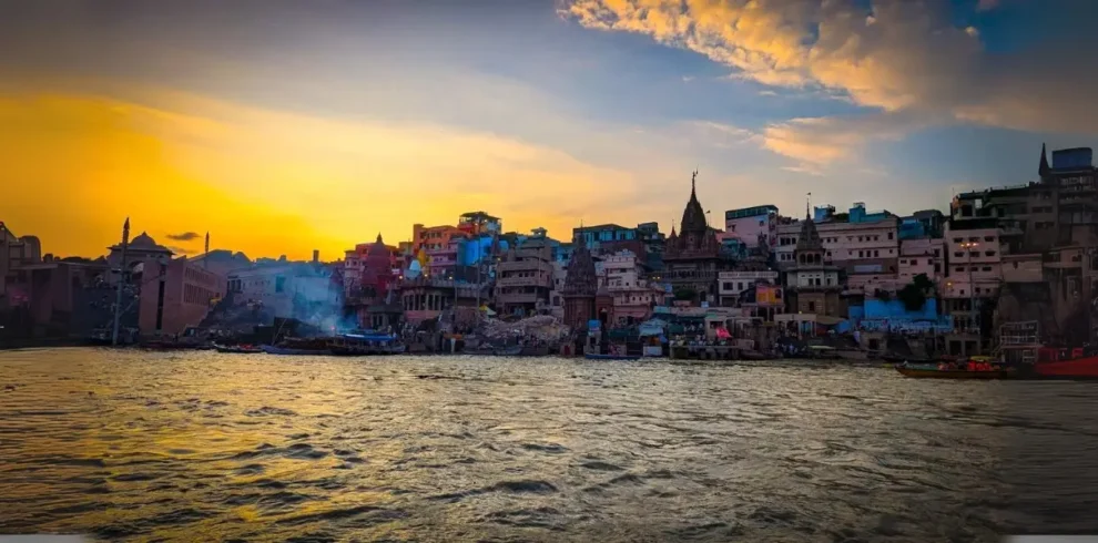 Kashi Trip Package 4 Days 3 Nights Kasi Tour & Stay